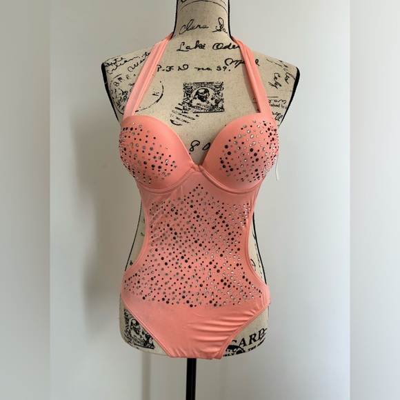 Brand New Bikini - Picture 2 of 3